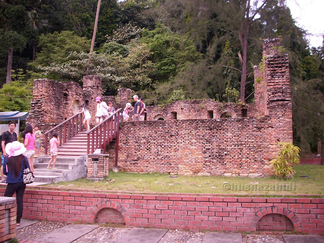 kota belanda, pangkor, perak