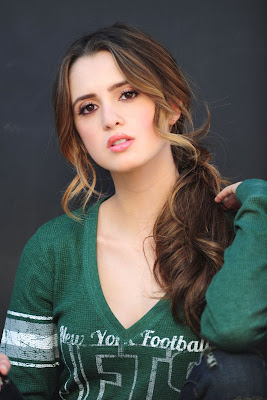  Laura Marano Frisur Ideen für Teen Girls 