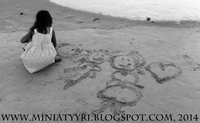 5v. lapsen piirustuksia meren rannalla - 5yr old child's drawings by the sea | Miniatyyria