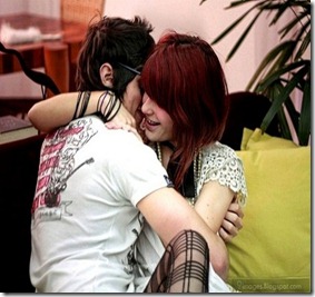 Hug-emo-couple-cuddling-girl-and-boy-fun-gorgeous