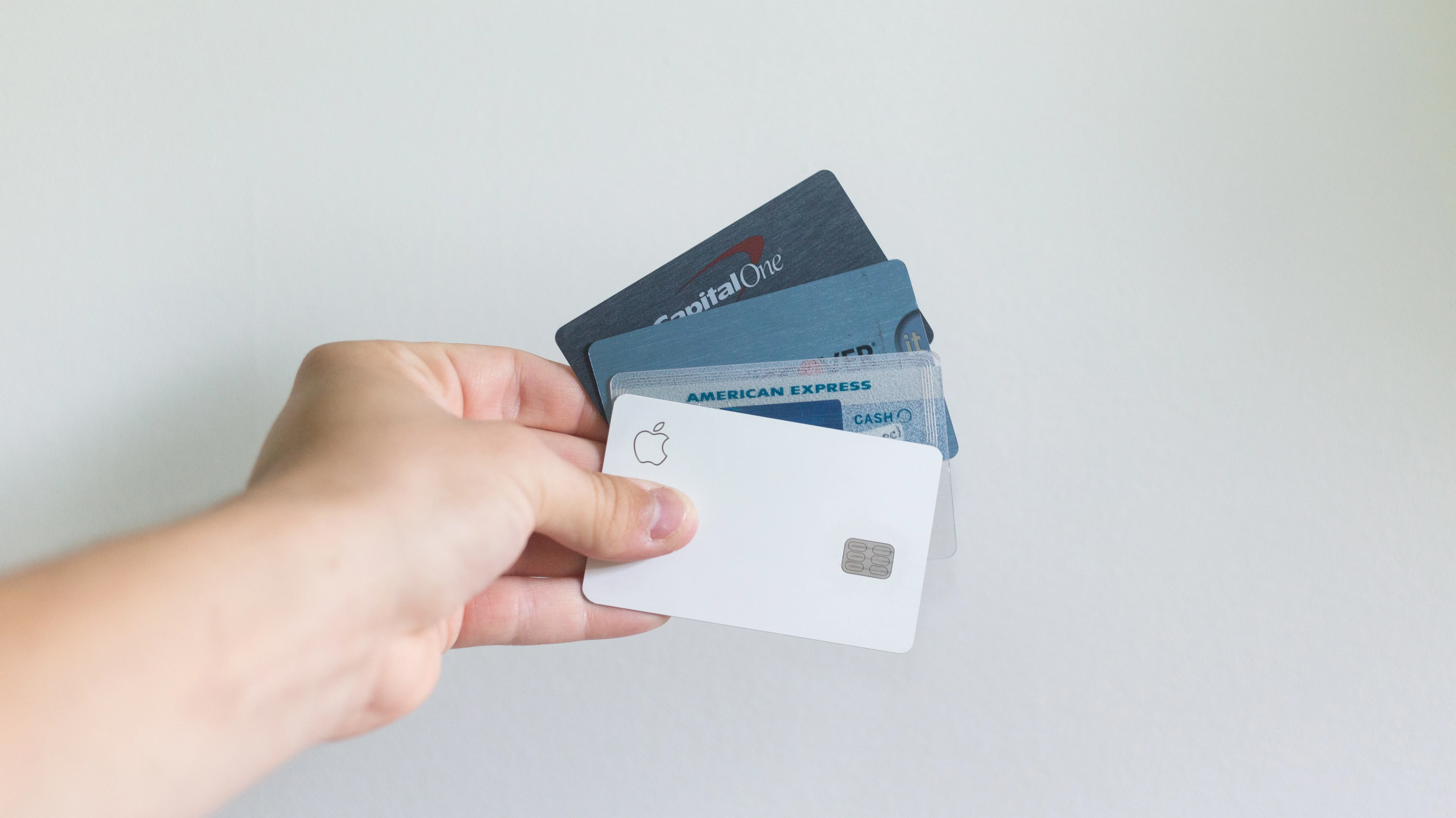 Como achar o dono de um cartão de crédito perdido?