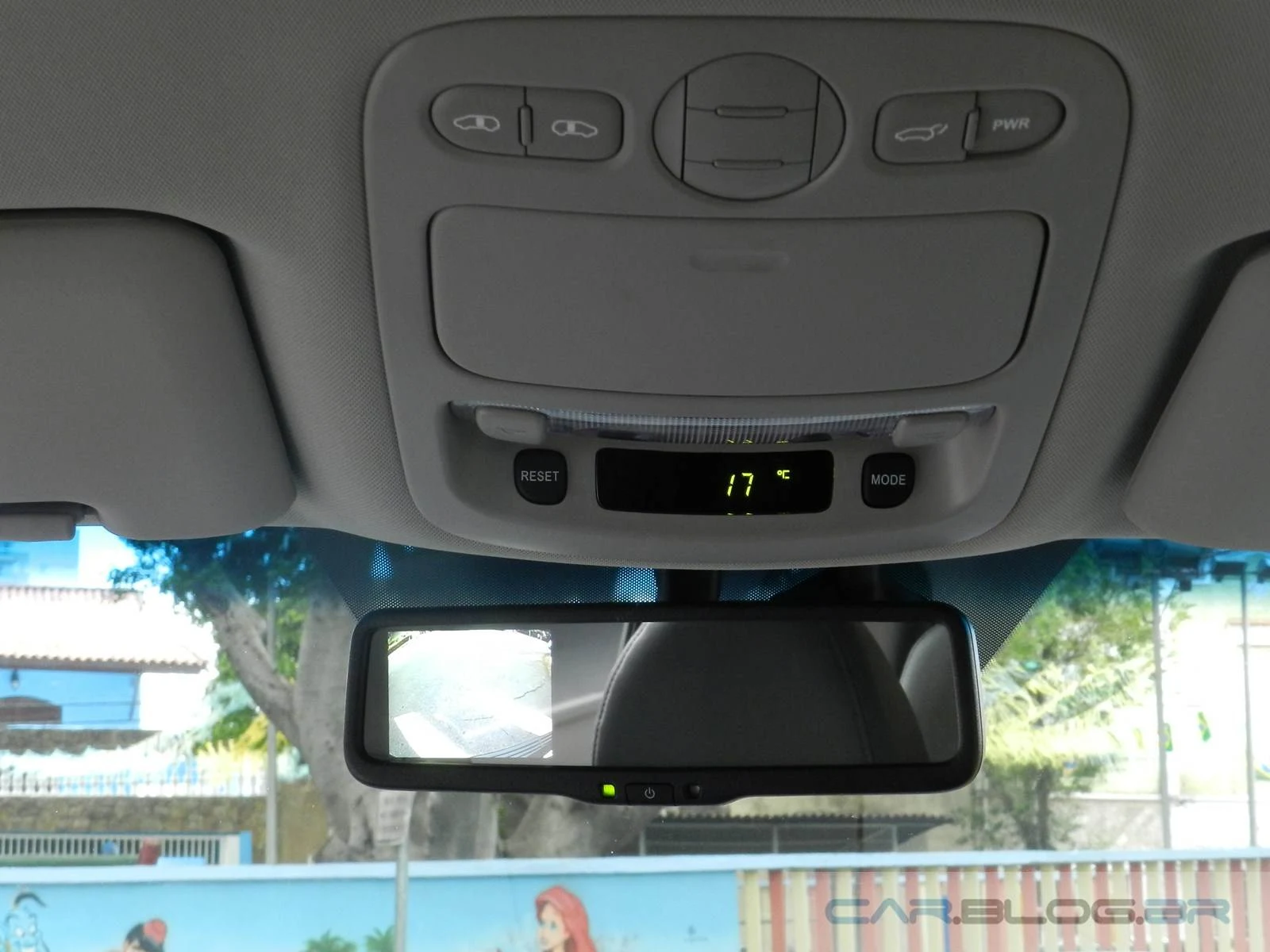 Kia Carnival EX 2014 - interior