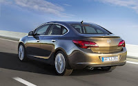 Opel Astra Saloon (2012) Rear Side 3