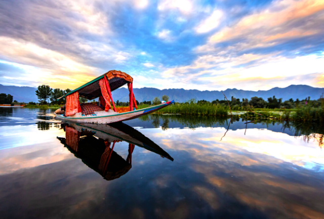 Houseboat in Dal Lake - Srinagar