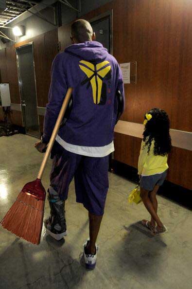 Kobe at Staple centre for final game