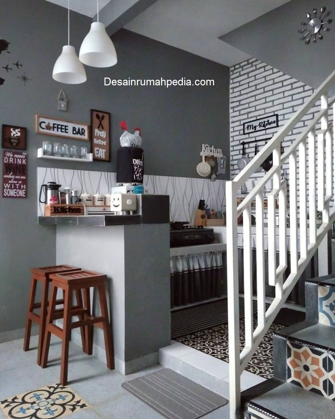 6 Inspirasi Desain Dapur Bawah Tangga Manfaatkan Kolong Tangga Desainrumahpediacom Inspirasi Desain Rumah Minimalis Modern