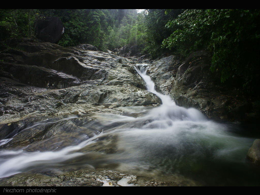 Gambar Air terjun Sekayu, Hulu Terengganu - Neezhom 