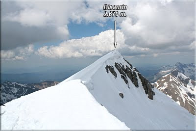 Vista de Bisaurín tras acceder a la cornisa