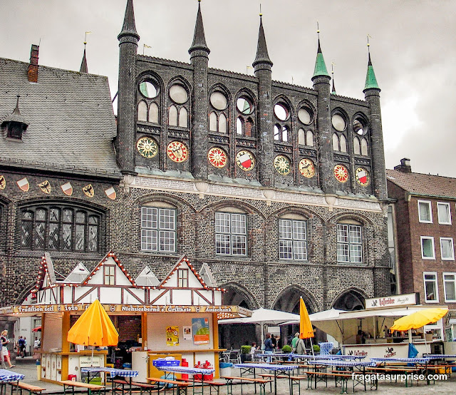 Praça do Mercado de Lübeck na Alemanha