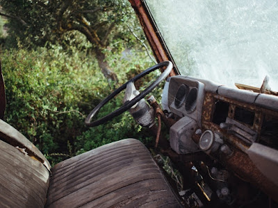 rusty car