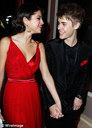 Justin Bieber and Selena Gomez on Oscar 2011