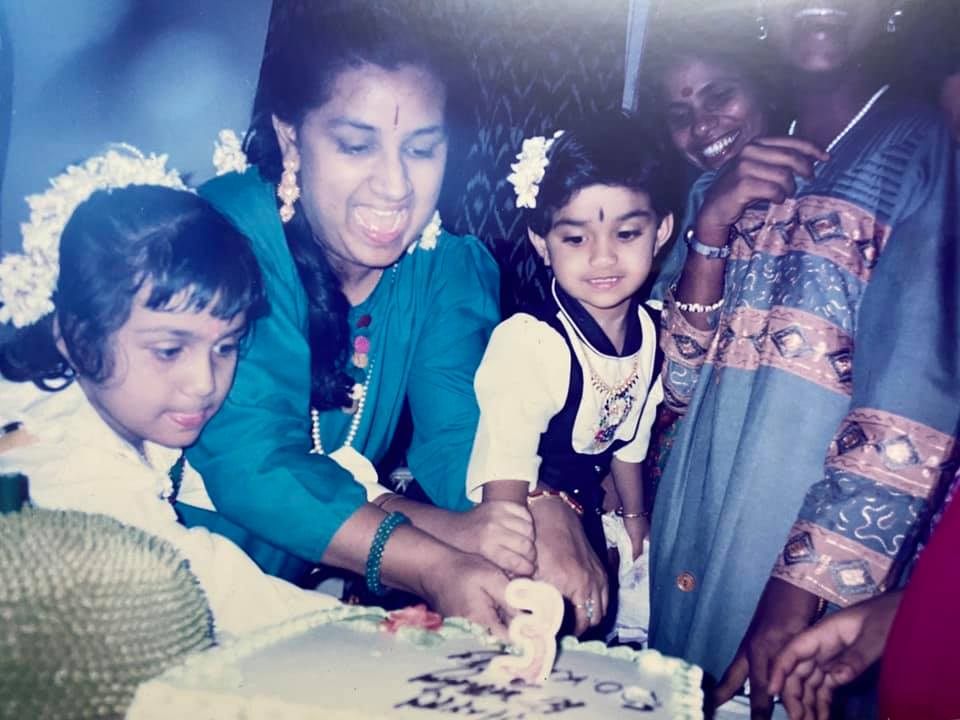 South Indian Actress Keerthy Suresh Childhood Pic with Elder Sister Revathy Suresh & Mother Menaka Suresh | South Indian Actress Keerthy Suresh Childhood Photos | Real-Life Photos