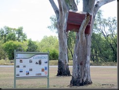 180429 027 Clermont 1916 Flood Piano in a Tree