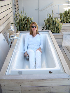 Tides outdoor bath