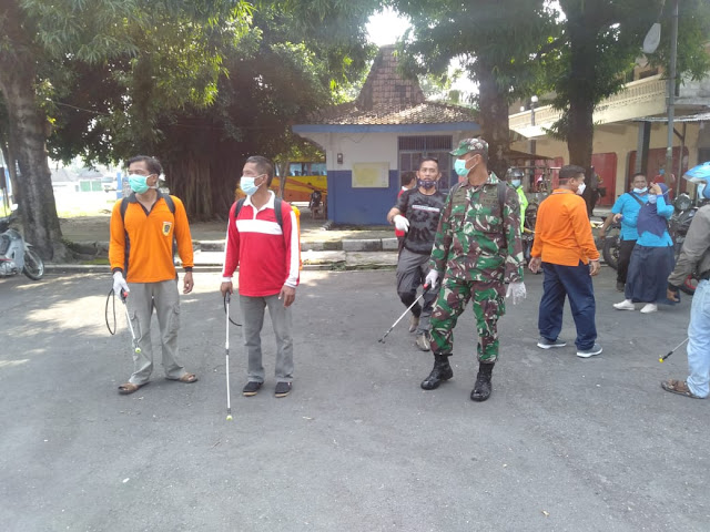 Tiga Pilar Ceper Lakukan Penyemprotan Disinfektan Di Terminal