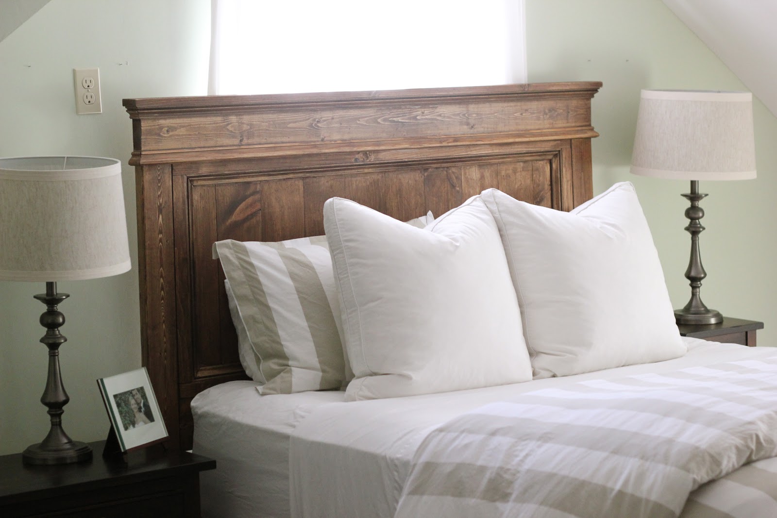 DIY Wooden Bed Headboard