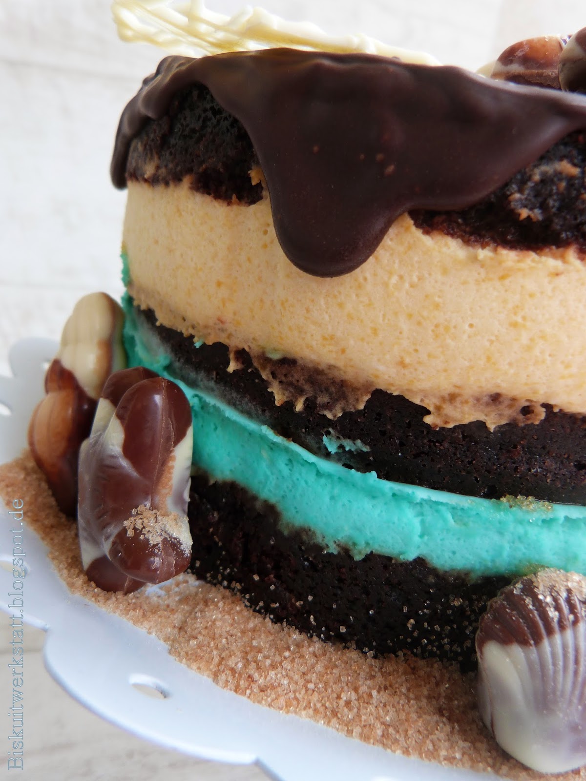 Meeresfrüchte Torte mit Pfirsichsahne und Blue Curacao ...