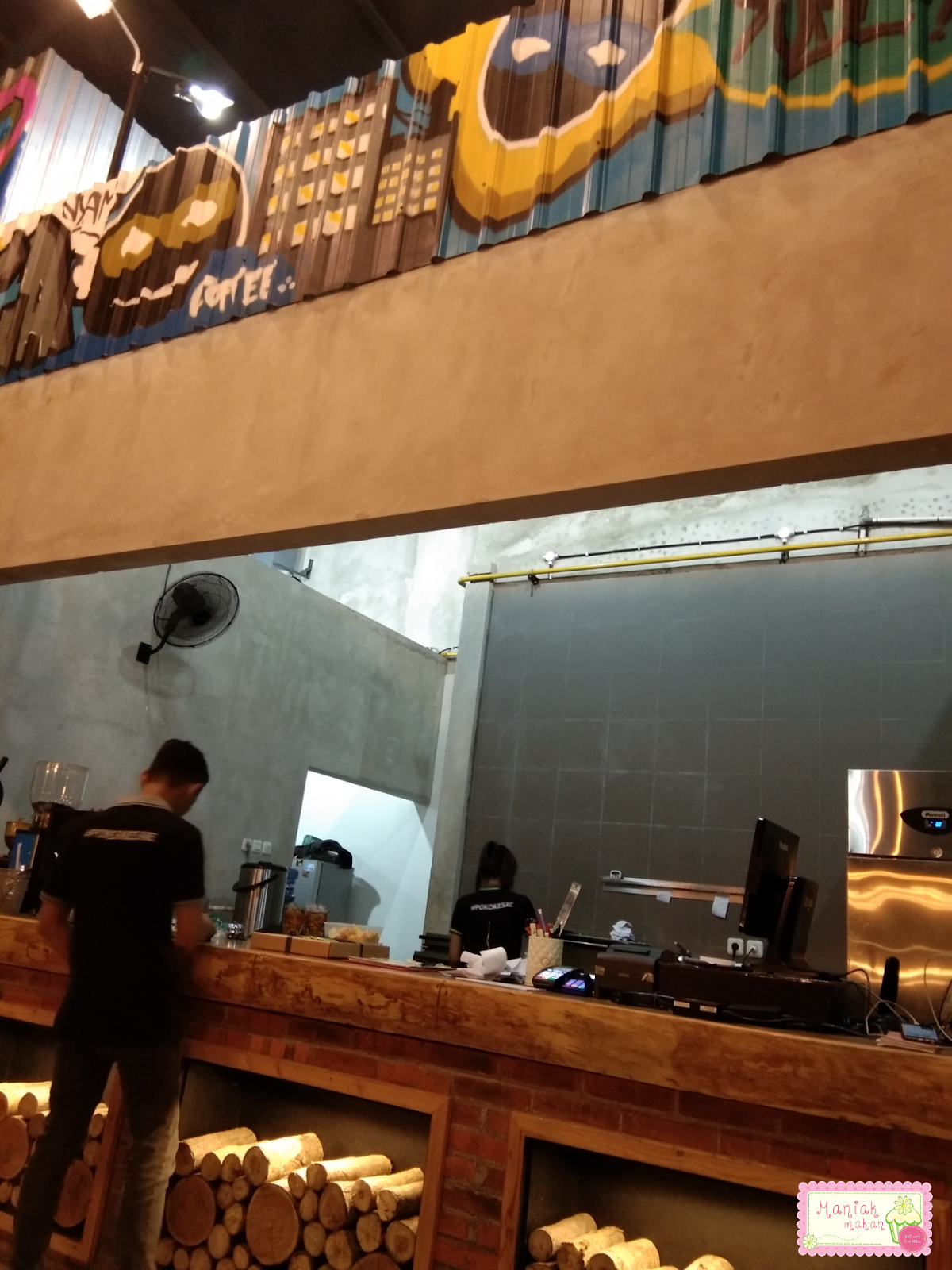  Di kota Solo ada tempat yang hits ya postingan IGnya BnD Pizza Solo