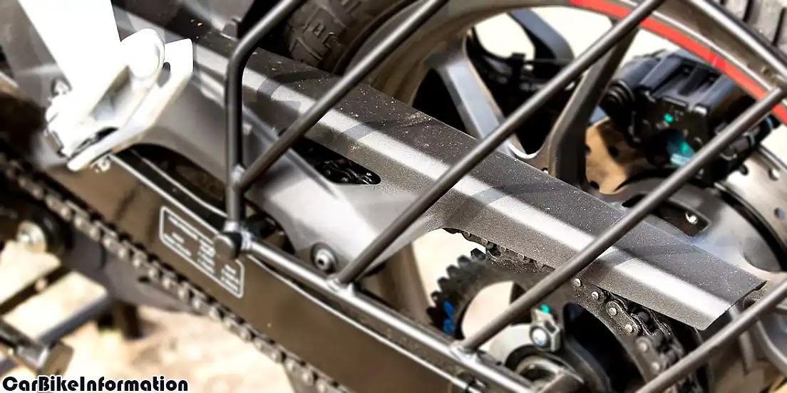 Bajaj Pulsar P150 Chain Cover