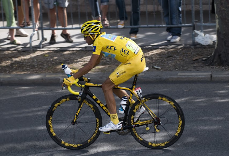 Tour de France images in Paris by Randy Harris Photography