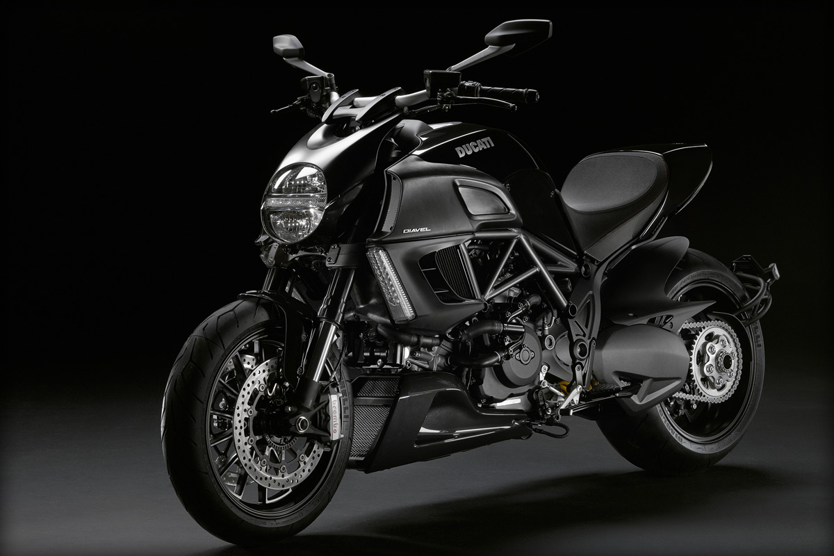 Motorcyle Wallpapers: 2011 Ducati Diavel 1