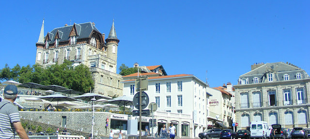 Goelands, Biarritz. Pyrennees-Atlantiques. France. Photographed by Susan Walter. Tour the Loire Valley with a classic car and a private guide.