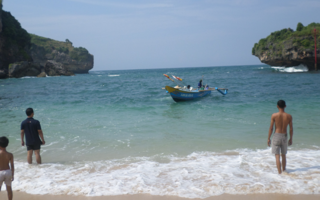 Berwisata ke Pantai Gesing Gunung Kidul Yogyakarta