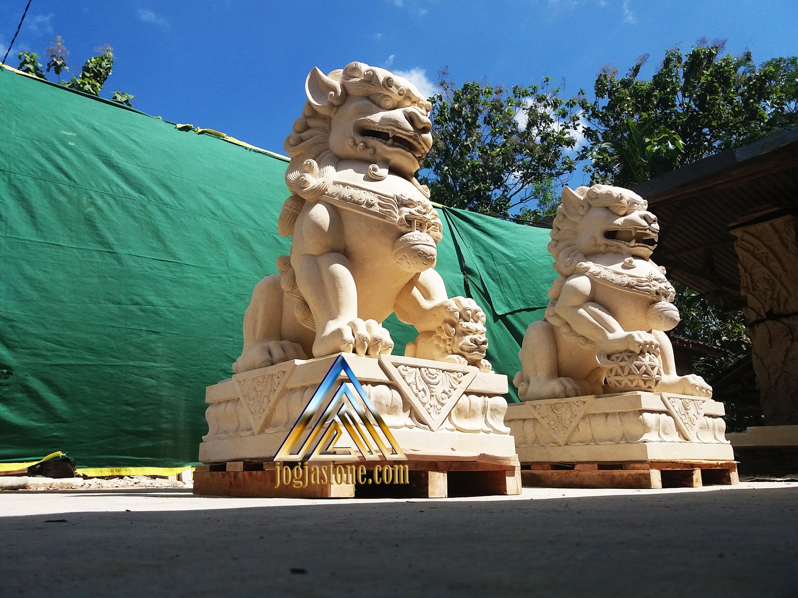  Patung  singa samsi atau foo dog Kerajinan Ukir Batu  Alam  