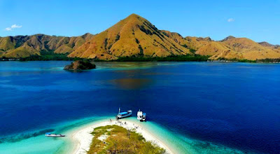 Exploring, komodo national park. padar island