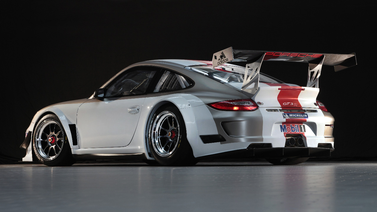 2012 PORSCHE 911 GT3 R RACE CAR DESIGN