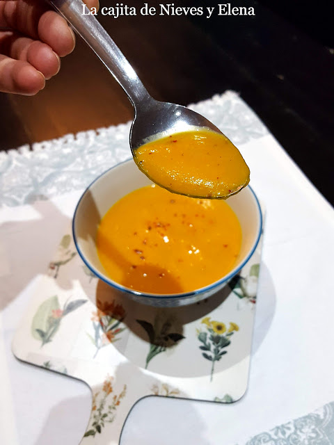 Crema de calabaza asada, cúrcuma y jengibre