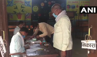 उत्तर प्रदेश में पंचायत चुनाव का पहला दौर, बड़ी संख्या में वोट देने पहुंचे लोग | #NayaSaberaNetwork