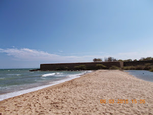 "Vattakottai Fort" as seen from the beach.