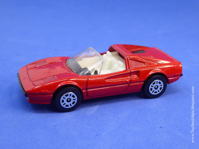 1978 FERRARI 308 GTS MAGNUM P.I. TV Show / serie CORGI - 1:64 - 1979 (Autos de películas y series / Movie cars)