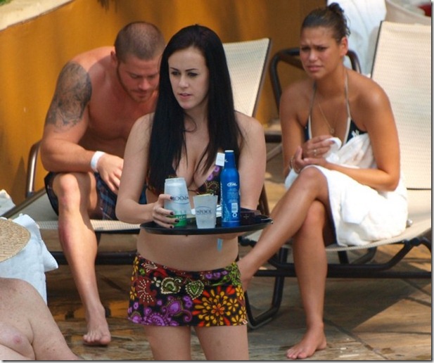 beer-drinking-girls-4