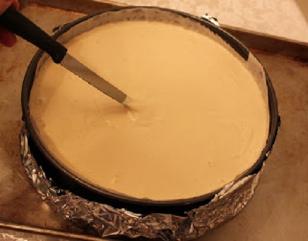 Italian cheesecake in a springform pan