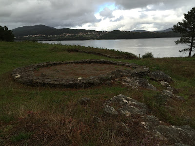 Hispania, Neixon celtic hill-fort   by E.V.Pita (2015)  http://archeopolis.blogspot.com/2015/09/hispania-nexion-celtic-hill-fort-castro.html  Castro de Neixón (Boiro)  por E.V.Pita (2015)