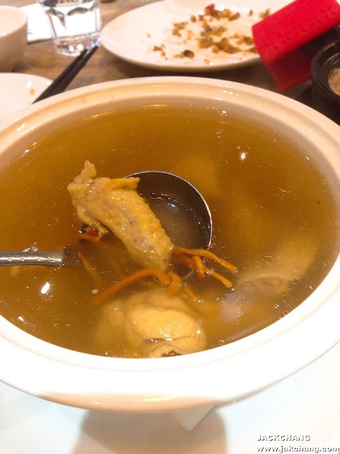 蟲草花燉雞湯