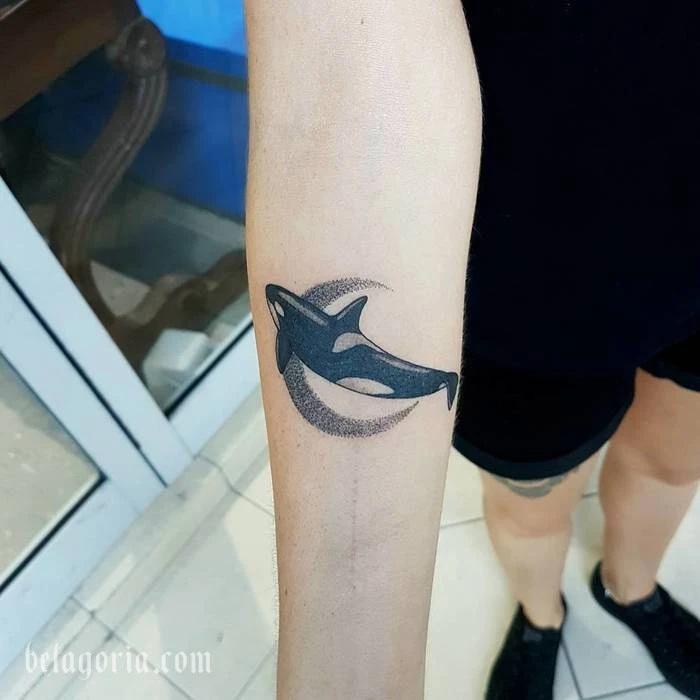 tatuaje de orca la ballena asesina