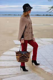 Longchamp Le Pliage tigre bag, Loriblu heels, Persunmall cape, Fashion and Cookies, fashion blogger