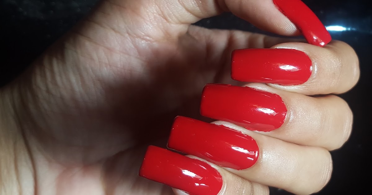 Lakme Absolute Gel Stylist Nail Paint in Scarlet Red Review