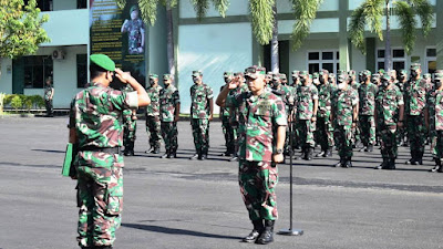 Lepas Anggota Cuti Lebaran Gelombang I,  Kasiter Kasrem 043/Gatam Ingatkan Faktor Keamanan