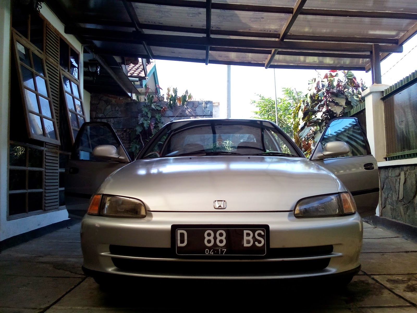 DIJUAL HONDA CIVIC GENIO SILVER 1994 NOMOR PLAT CANTIK LAPAK MOBIL