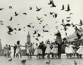 School graduates constantly praised the finish of youth on Red Square