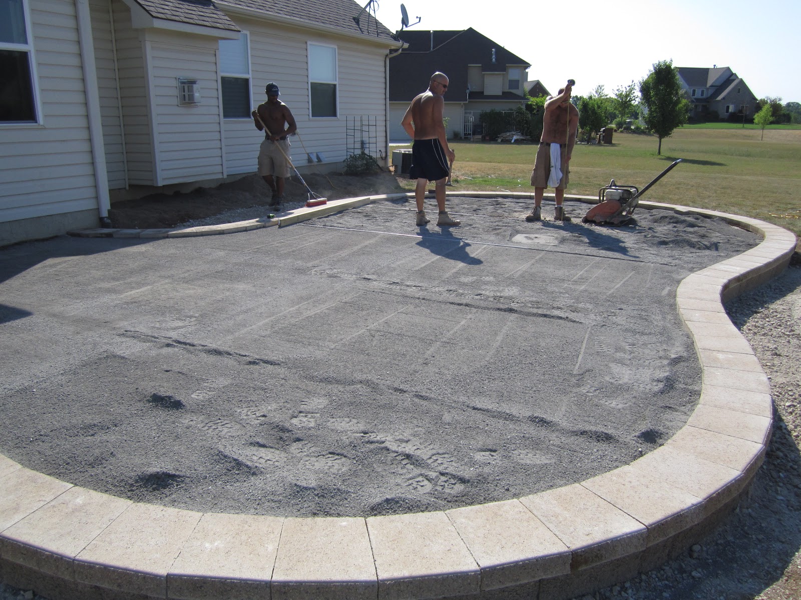 screeding+for+pavers