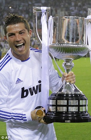 real madrid copa del rey 2011 winners. real madrid copa del rey 2011 winners. real madrid copa del rey 2011