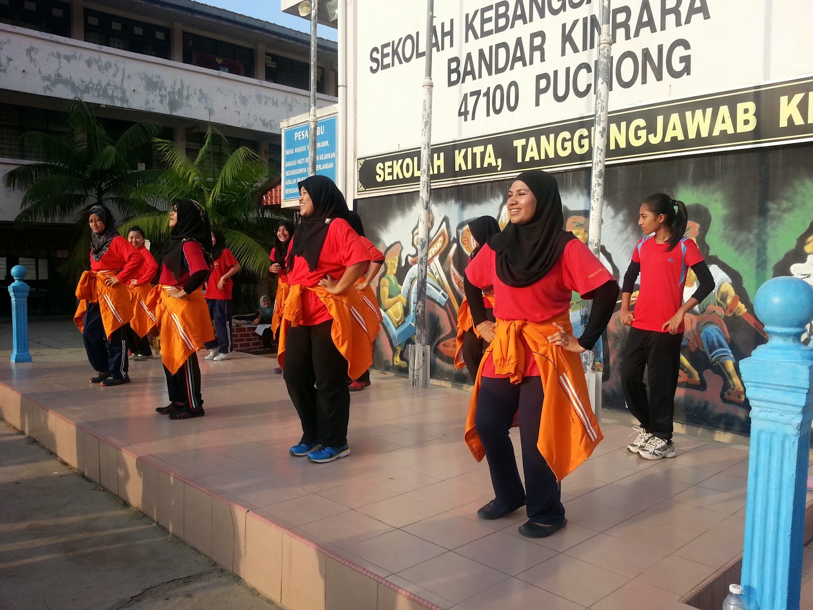 Sekolah Kebangsaan Seksyen 2 Bandar Kinrara: WARNA-WARNI 