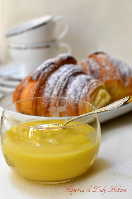 hiperica_lady_boheme_blog_di_cucina_ricette_gustose_facili_veloci_dolci_da_dessert_croissant_sfogliato_alla_crema_3