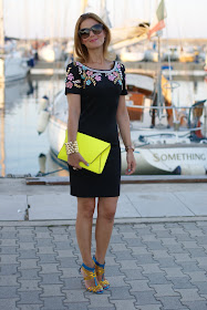 summer elegant outfit, black beaded dress, abito perline, Icone shoes, Chi Chi London dress, neon yellow clutch, Fashion and Cookies