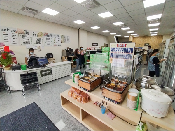 心鮮．好素集台中店逛素食超市還有關東煮、漢堡披薩熟食可以享用